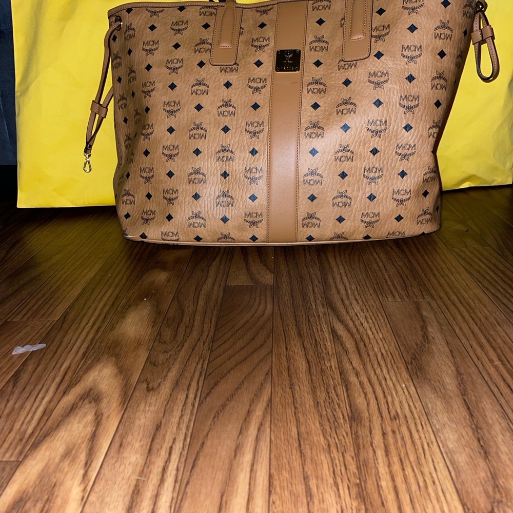MCM Tan Logo Tote Bag - Picture 2 of 6